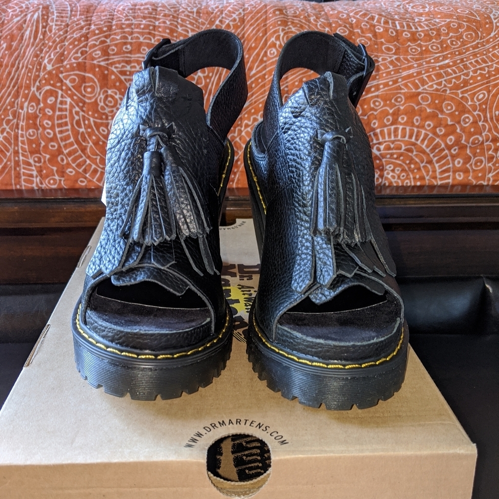 Dr. Martin's - Chunky leather high heel sandle